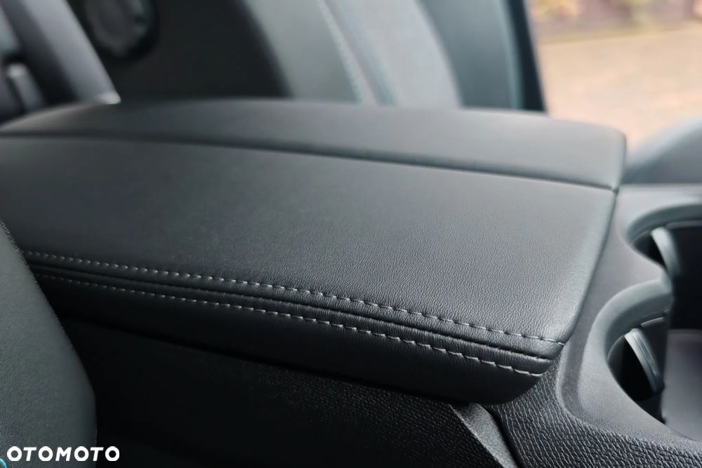 Peugeot 3008 1.2 PureTech mHEV Allure Pack S&S e-DCS6 - 23