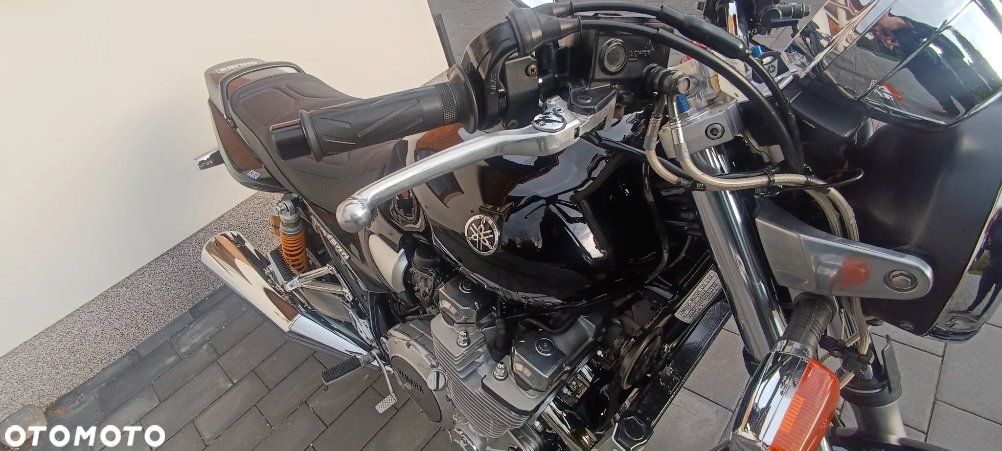 Yamaha XJR - 13