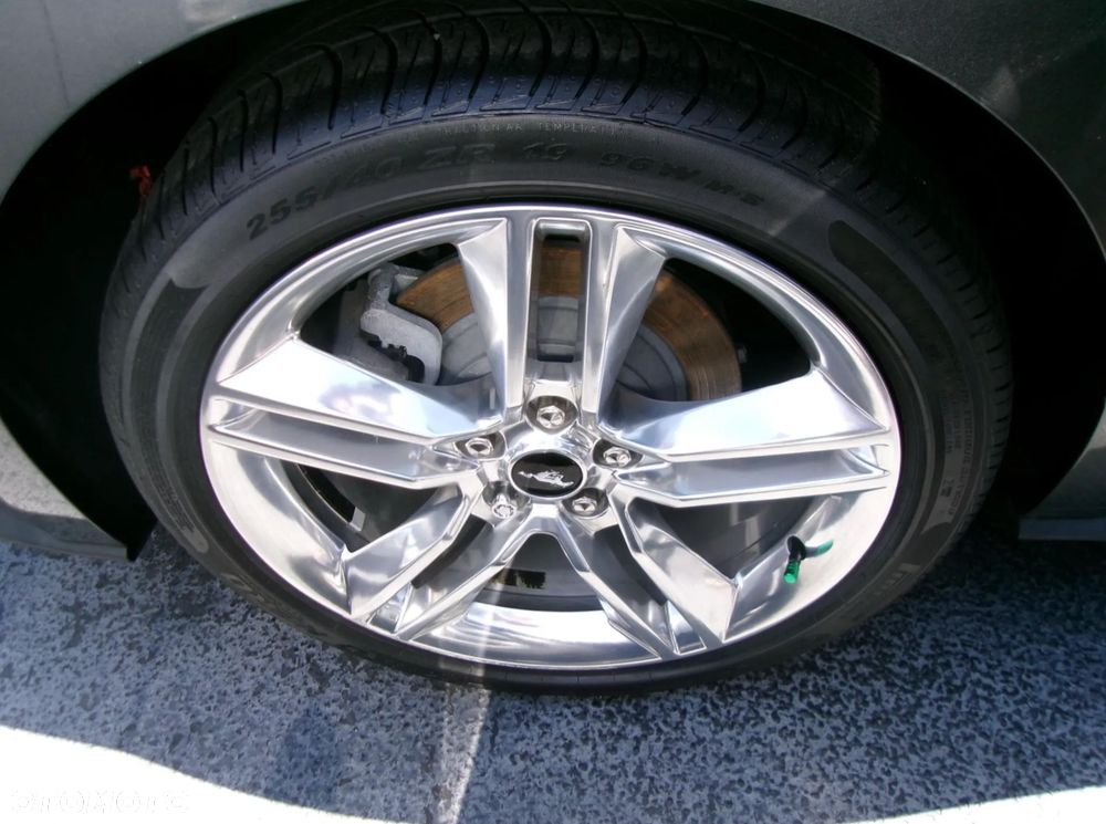 Ford Mustang 2.3 Eco Boost - 13