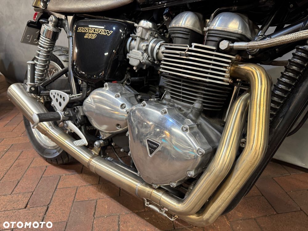 Triumph Thruxton - 12
