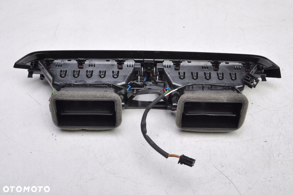 BMW G20 G21 KRATKA NAWIEWU ŚRODKOWA 23R 5A04CE3 - 5