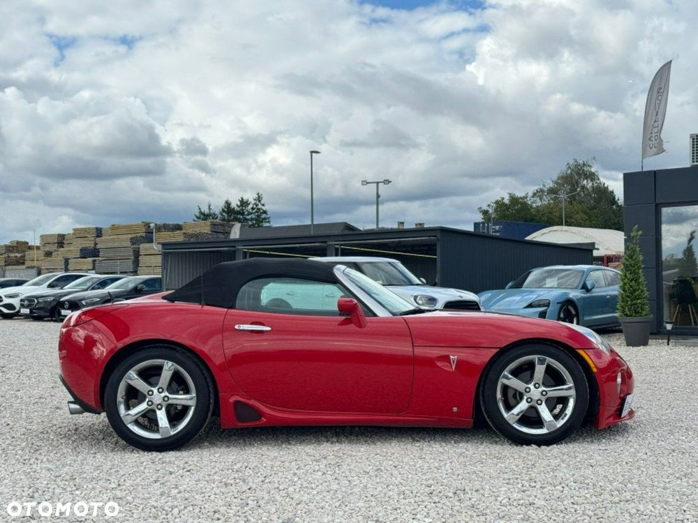 Pontiac Solstice - 3