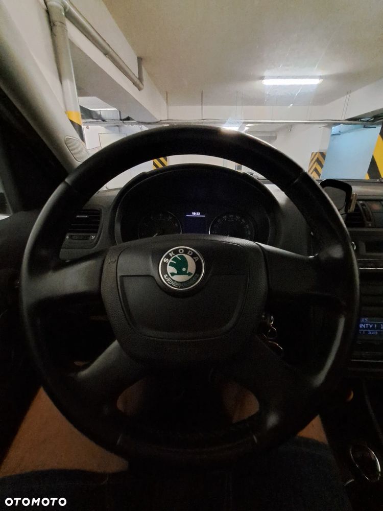 Skoda Roomster 1.4 16V Ambition - 8