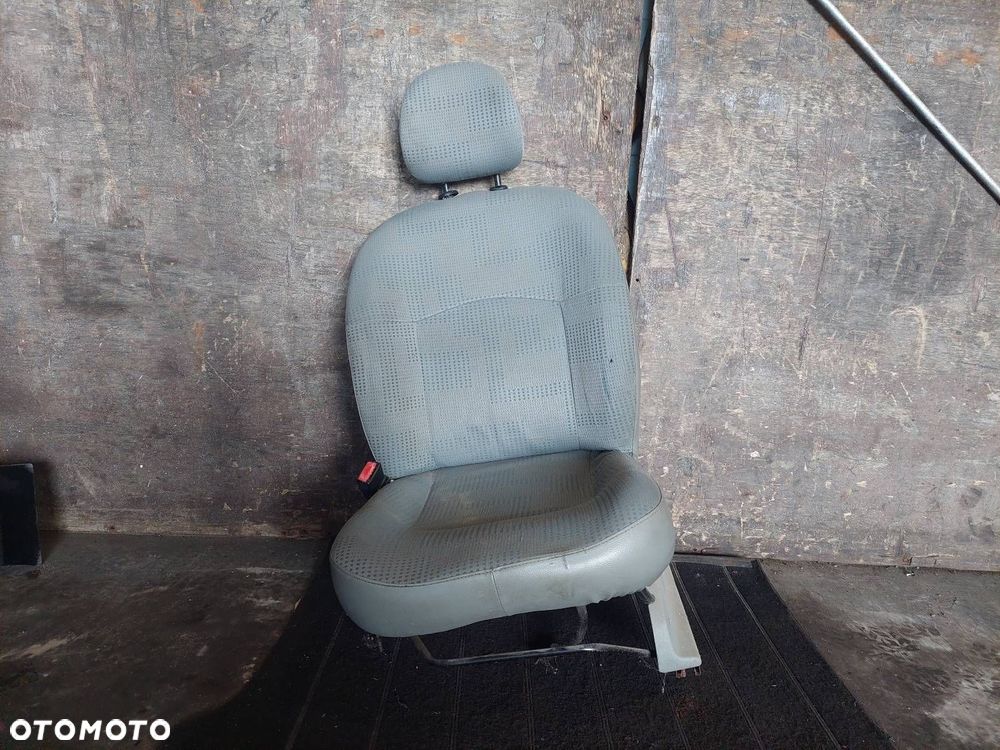 FOTEL LEWY PRZÓD KIEROWCY RENAULT KANGOO I FL ID: 239027 - 1
