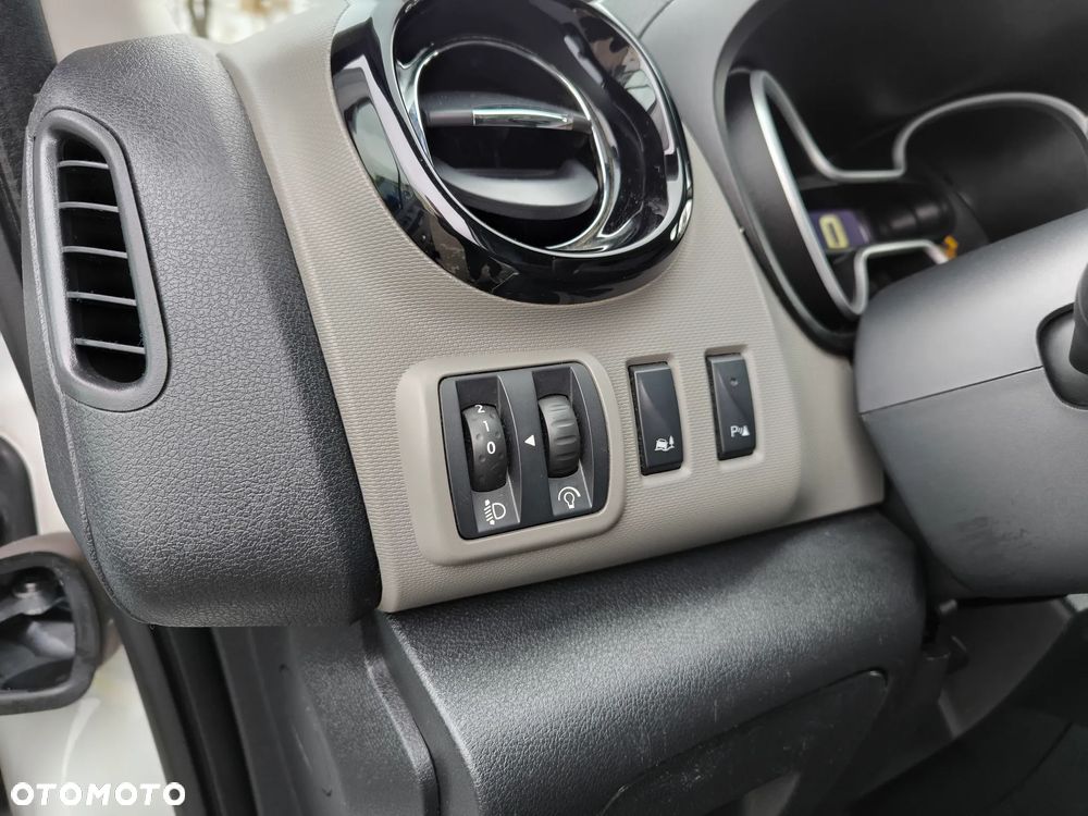 Renault Trafic - 18
