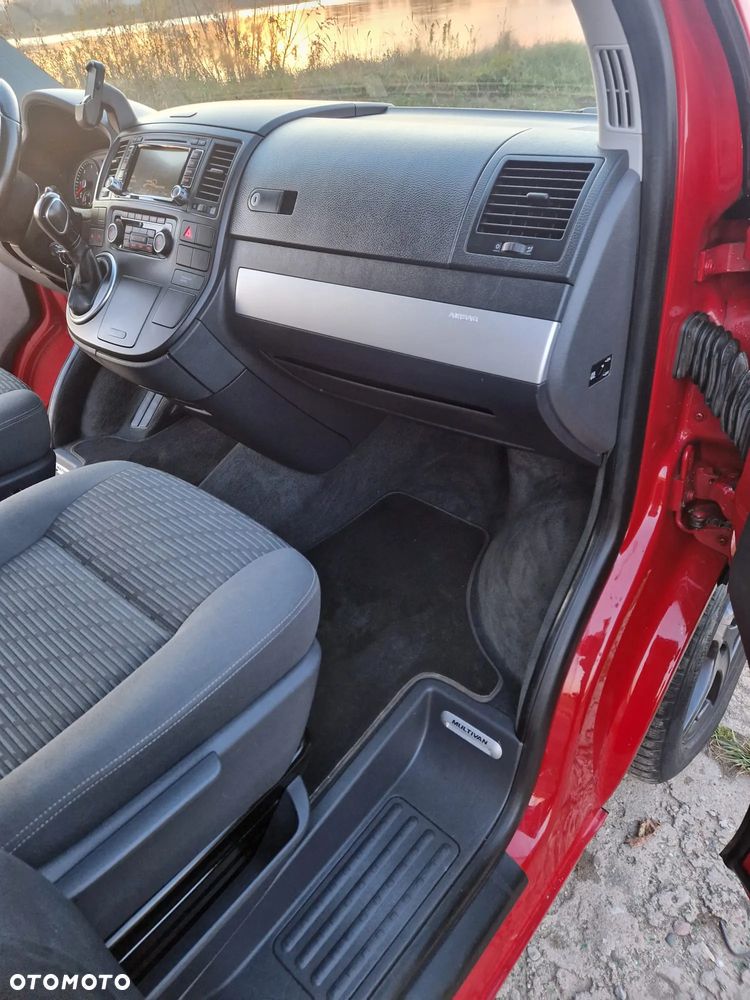 Volkswagen Multivan - 16