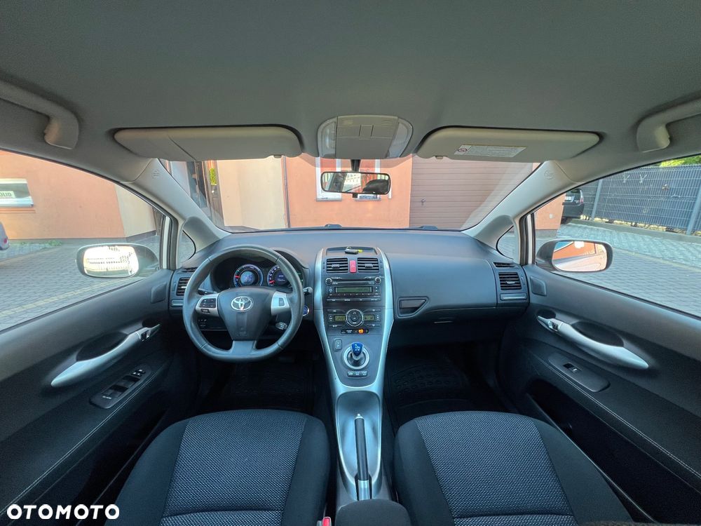 Toyota Auris 1.8 HSD Luna - 26