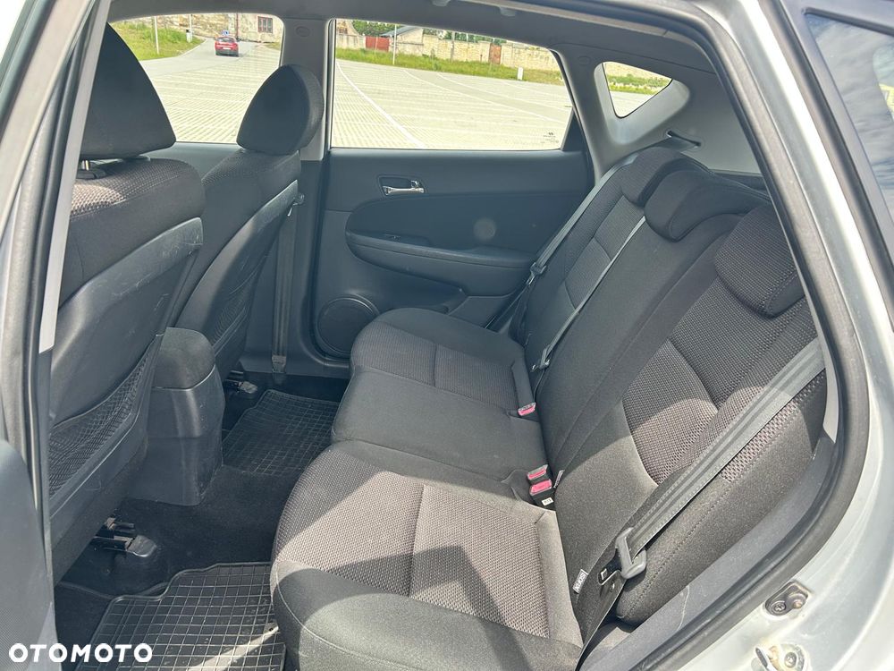 Hyundai i30 1.6 CRDi Comfort - 9