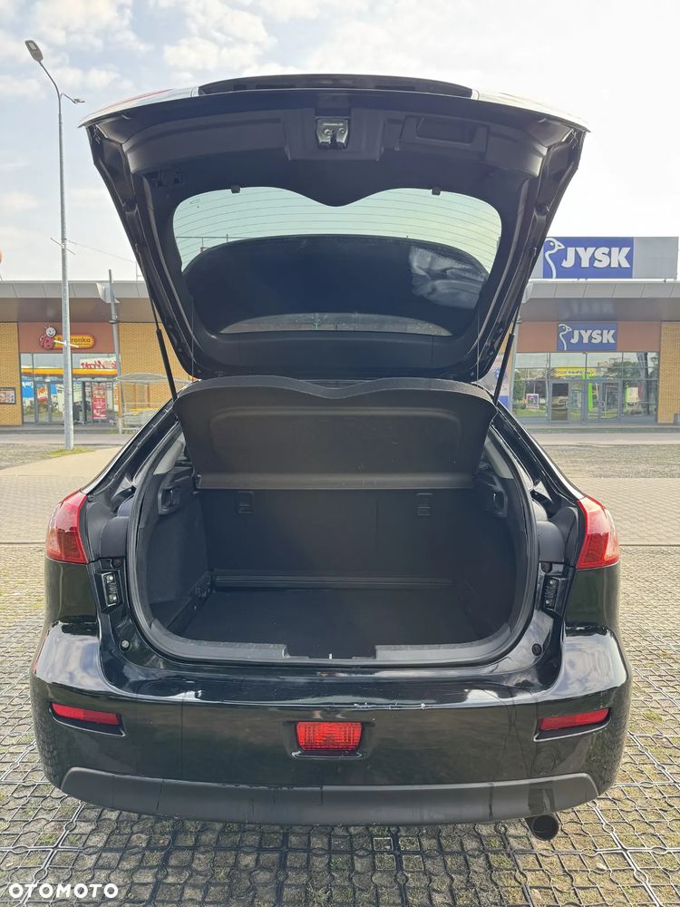 Mitsubishi Lancer 1.8 Invite - 6