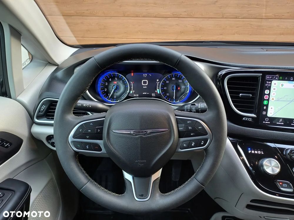 Chrysler Pacifica - 13