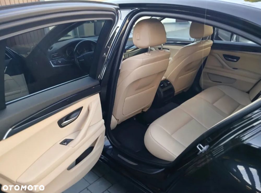 BMW Seria 5 520d - 12