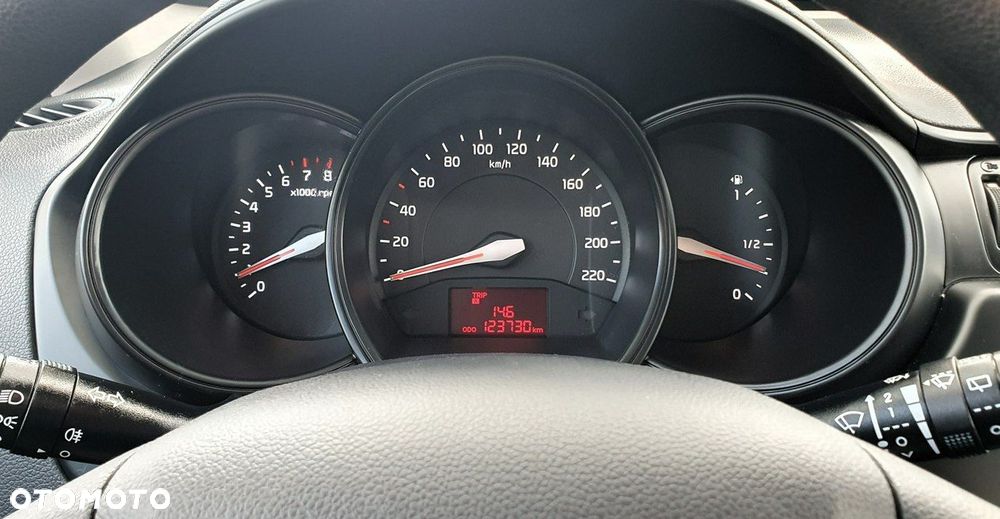 Kia Rio - 16
