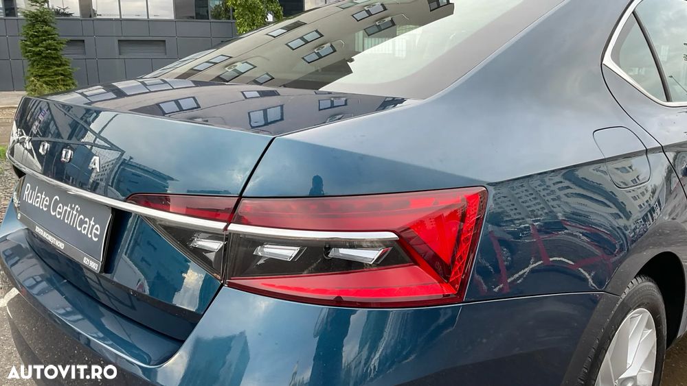 Skoda Superb 2.0 TDI DSG Ambition - 25