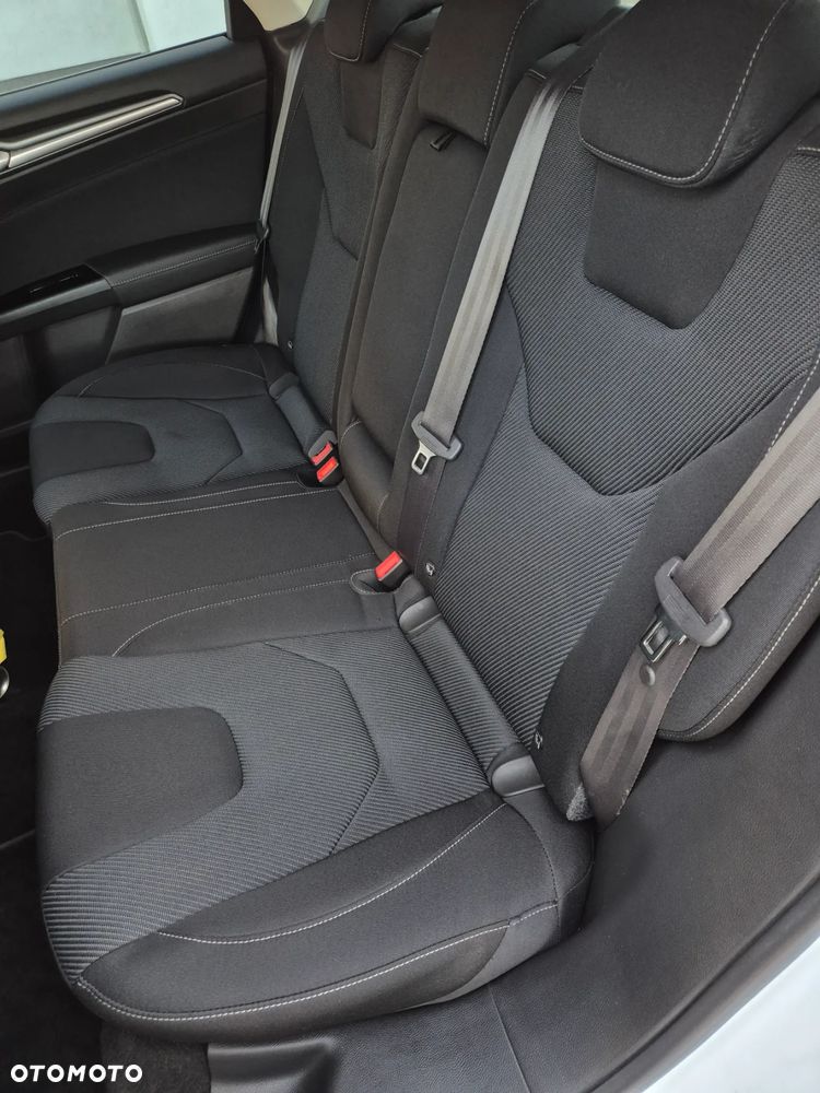 Ford Mondeo 2.0 TDCi Titanium PowerShift - 16