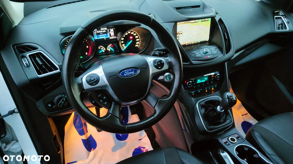 Ford Kuga - 29