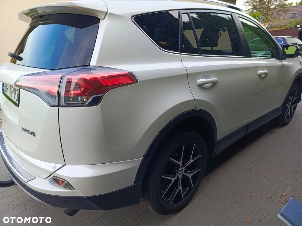Toyota RAV4 2.0 D-4D Active 4x2 - 7