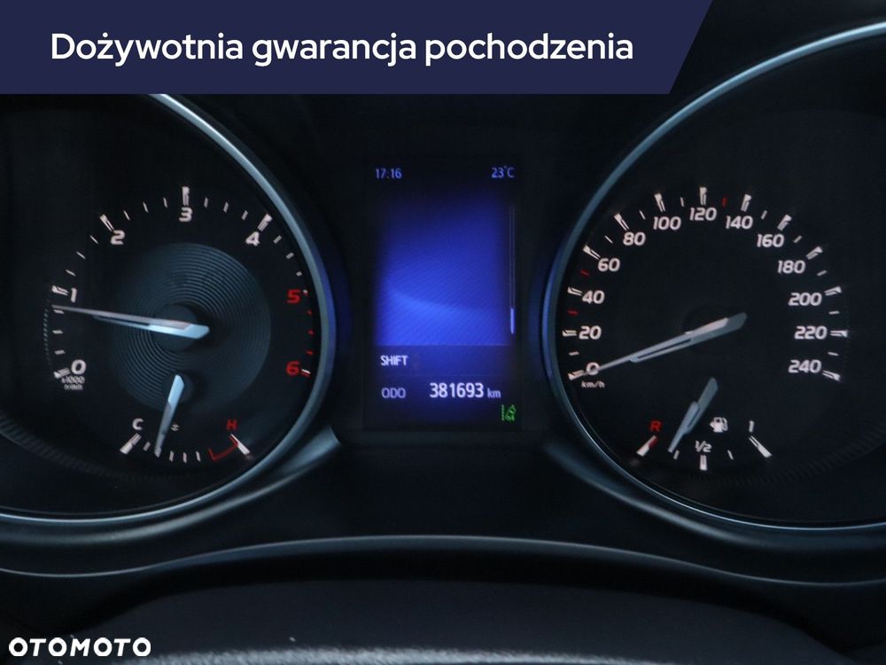 Toyota Avensis - 13