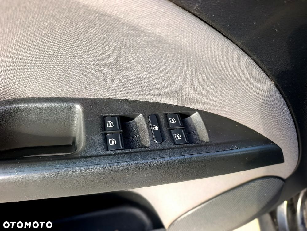 Seat Altea XL 1.6 TDI DPF CR Ecomotive Style - 24