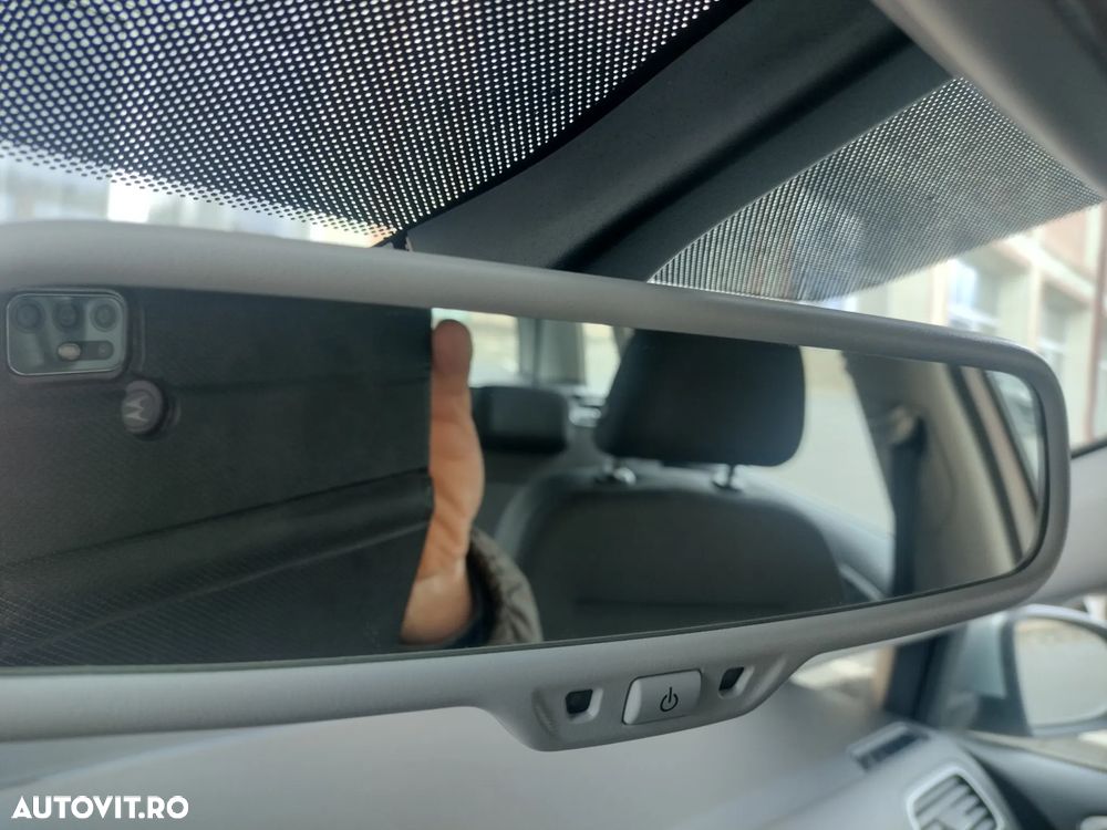 Volkswagen Golf 2.0 TDI (BlueMotion Technology) Highline - 21