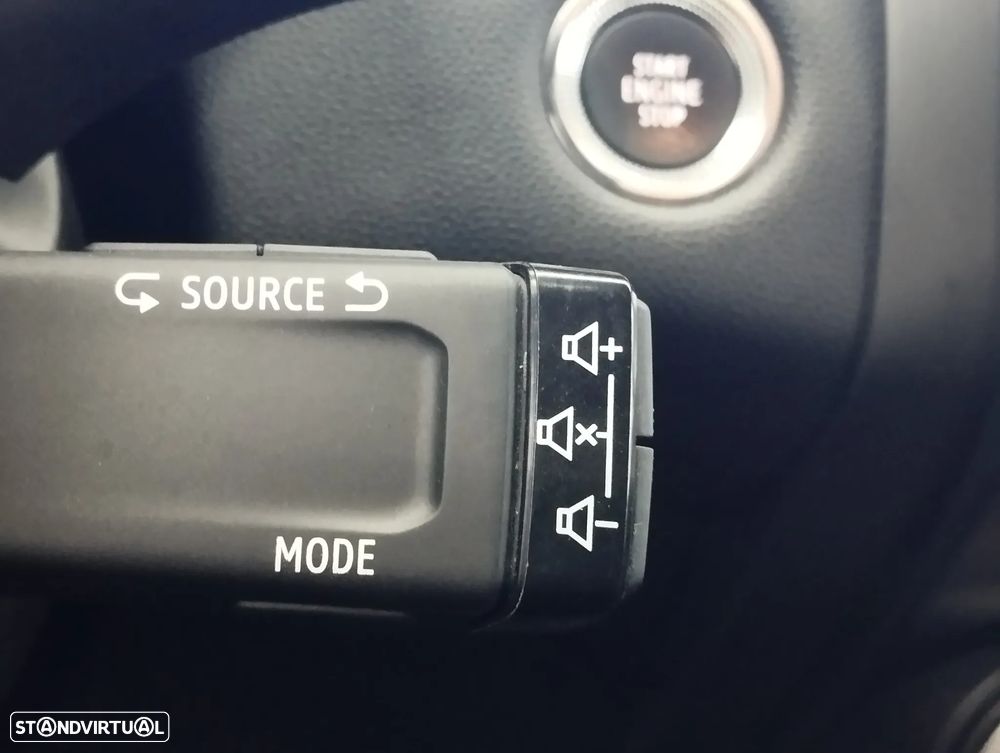 Renault Captur 1.0 TCe Techno Bi-Fuel - 28