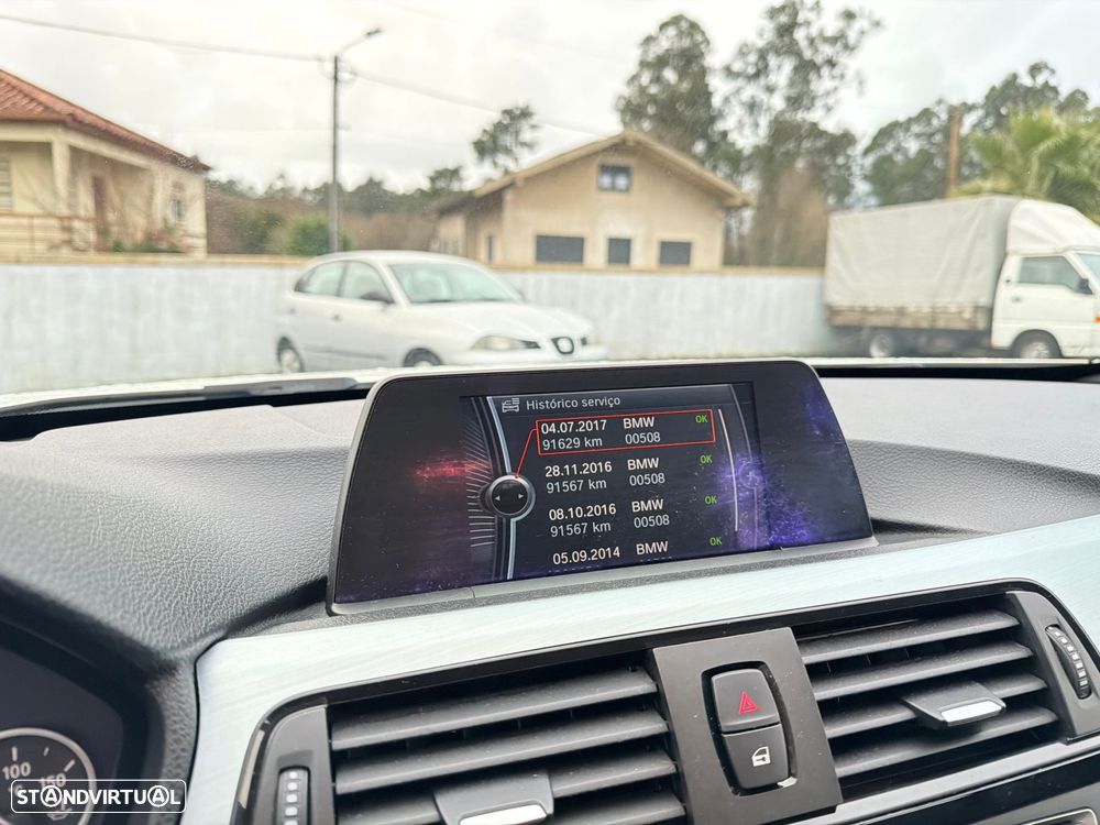 BMW 318 d Pack M - 16