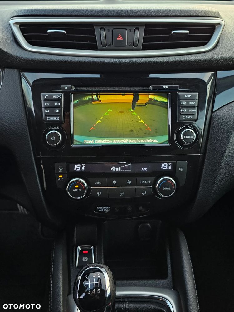 Nissan Qashqai 1.2 DIG-T N-Connecta - 23