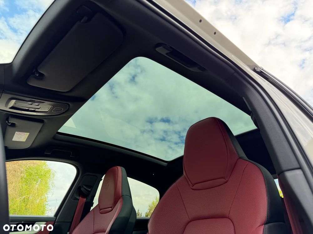 Porsche Cayenne - 14