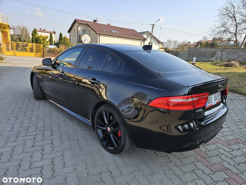 Jaguar XE S - 7
