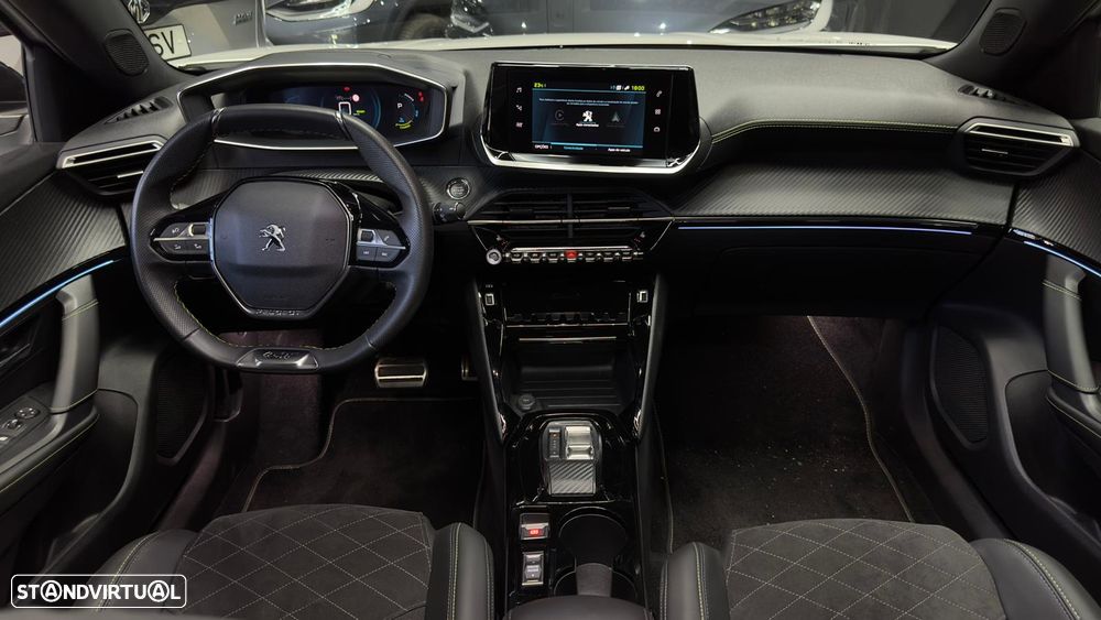 Peugeot e-2008 GT+ - 33