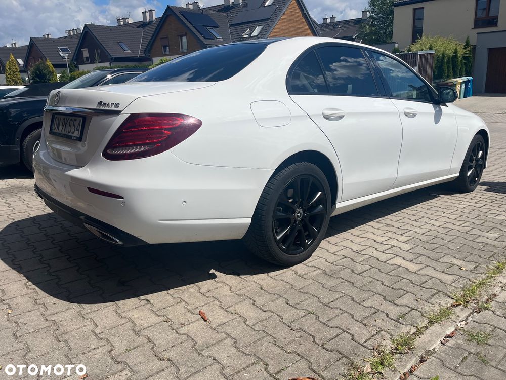 Mercedes-Benz Klasa E 220 d 4-Matic 9G-TRONIC - 7