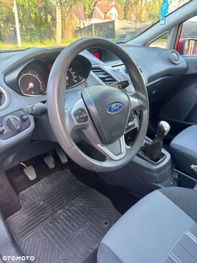 Ford Fiesta 1.4 Trend - 18