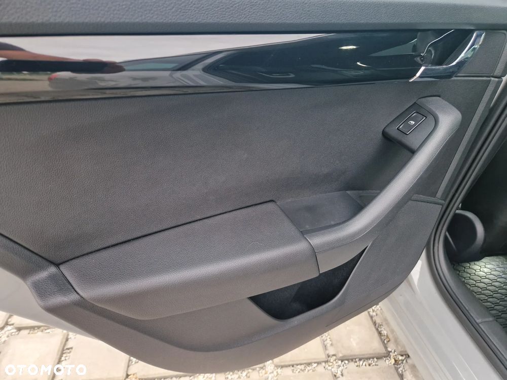Skoda Octavia 2.0 TSI RS 230 DSG - 14