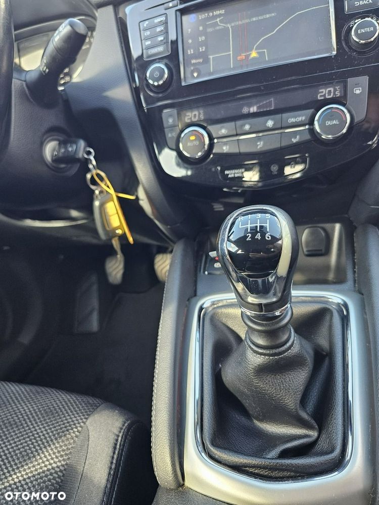 Nissan Qashqai 1.2 DIG-T Tekna EU6 - 24