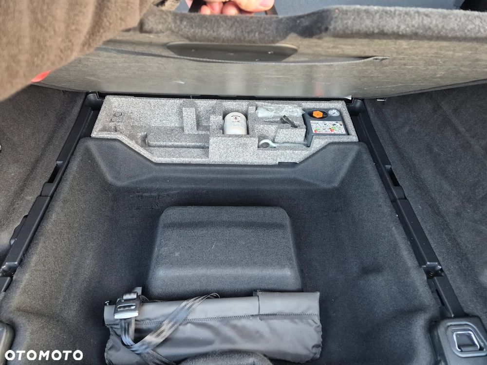 Volvo XC 60 D4 Inscription - 16