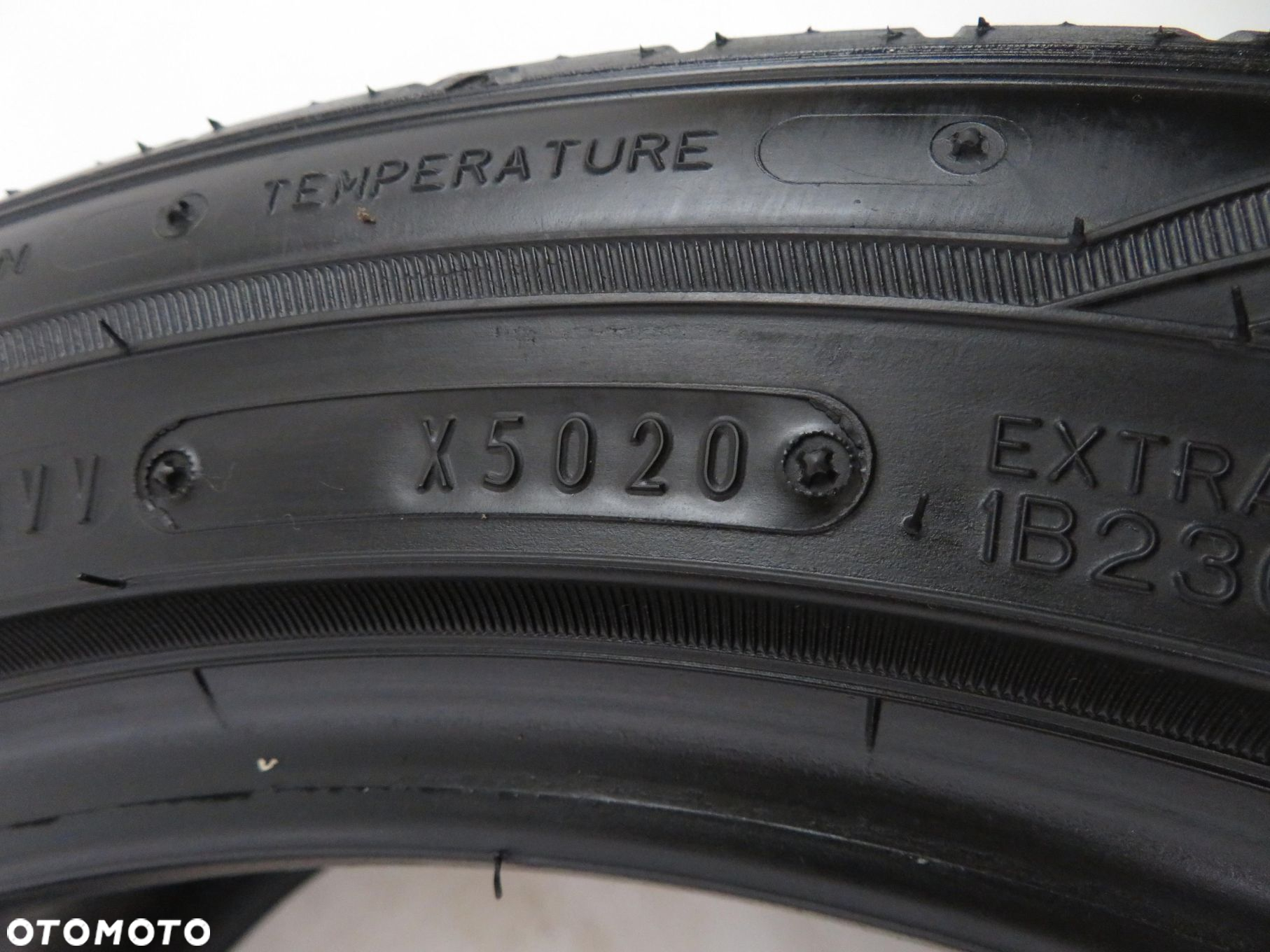 235/45R18 ZR18 OPONA LETNIA Falken Azenis FK510 98Y XL - 5