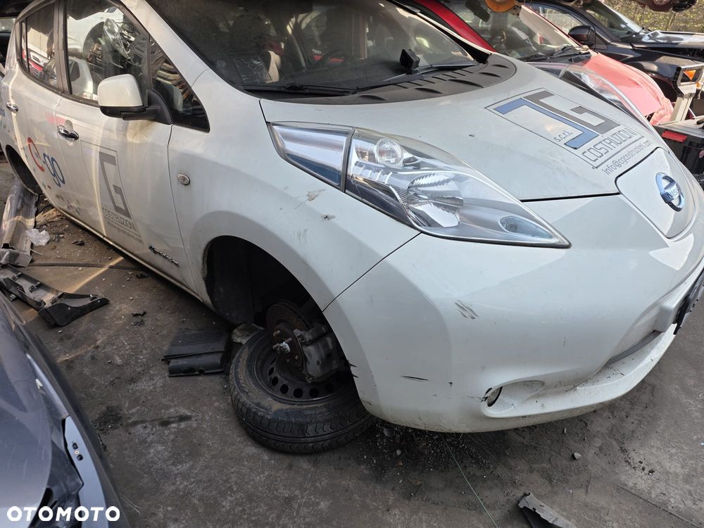 NISSAN LEAF I 16R 326G ZDERZAK MASKA BLOTNIK LAMPA CHLODNICE PAS PRZOD - 2