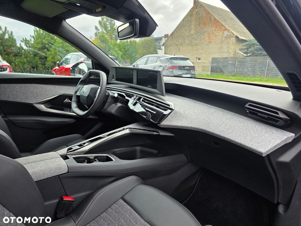 Peugeot E-5008 210 Allure - 20