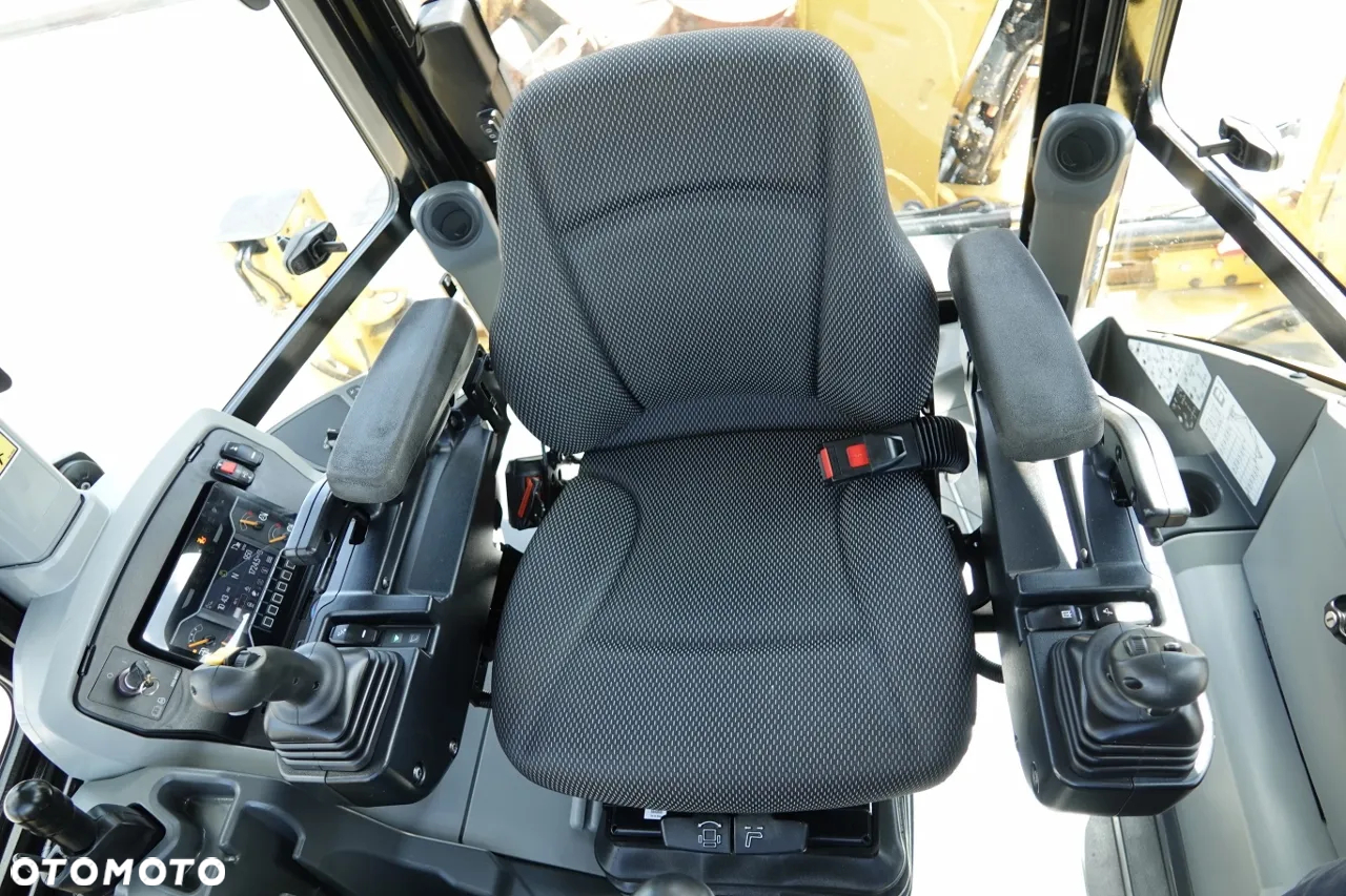 Caterpillar 432 F / KOPARKO-ŁADOWARKA / 2020 ROK / JOSTICK / 1 700 MTH / KOMPLET ŁYŻEK - 36