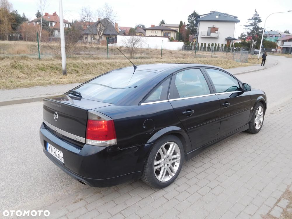 Opel Vectra 2.0 Turbo First Edition - 4