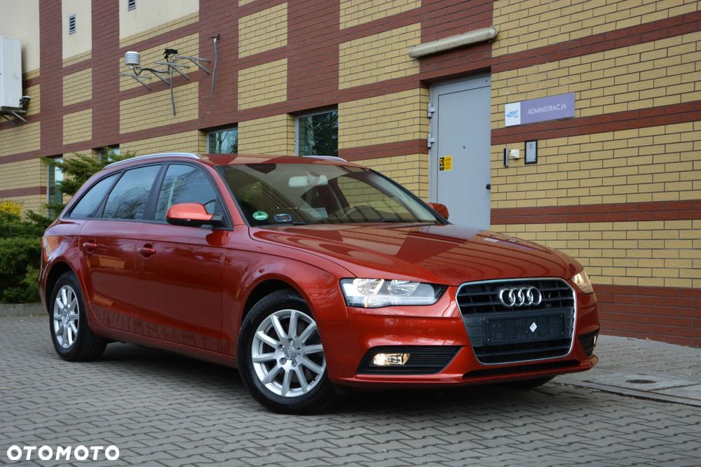 Audi A4 Avant 2.0 TDI DPF clean diesel multitronic Ambiente - 24