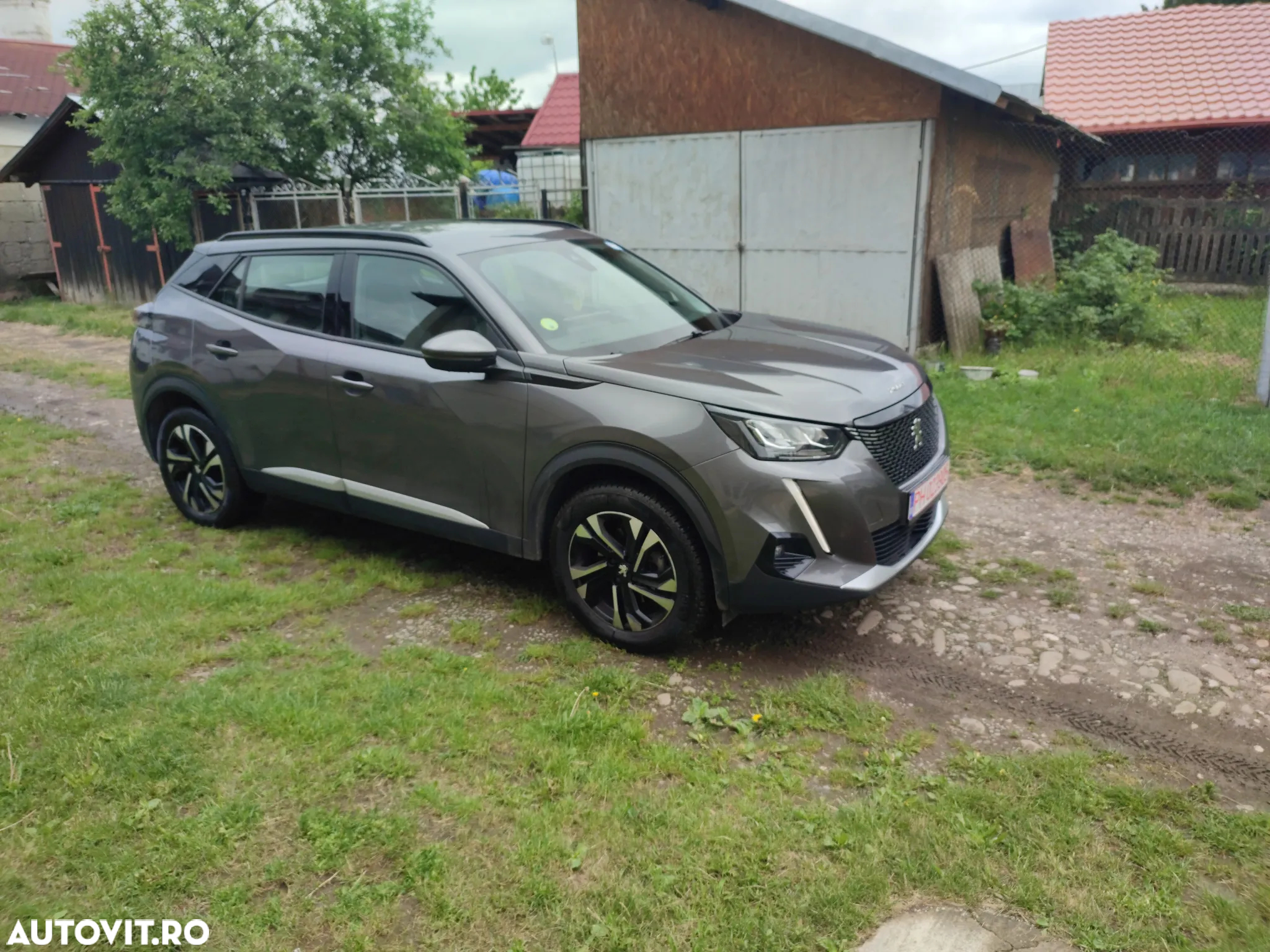 Peugeot 2008 1.5 BlueHDI 130 S&S EAT8 Allure - 11