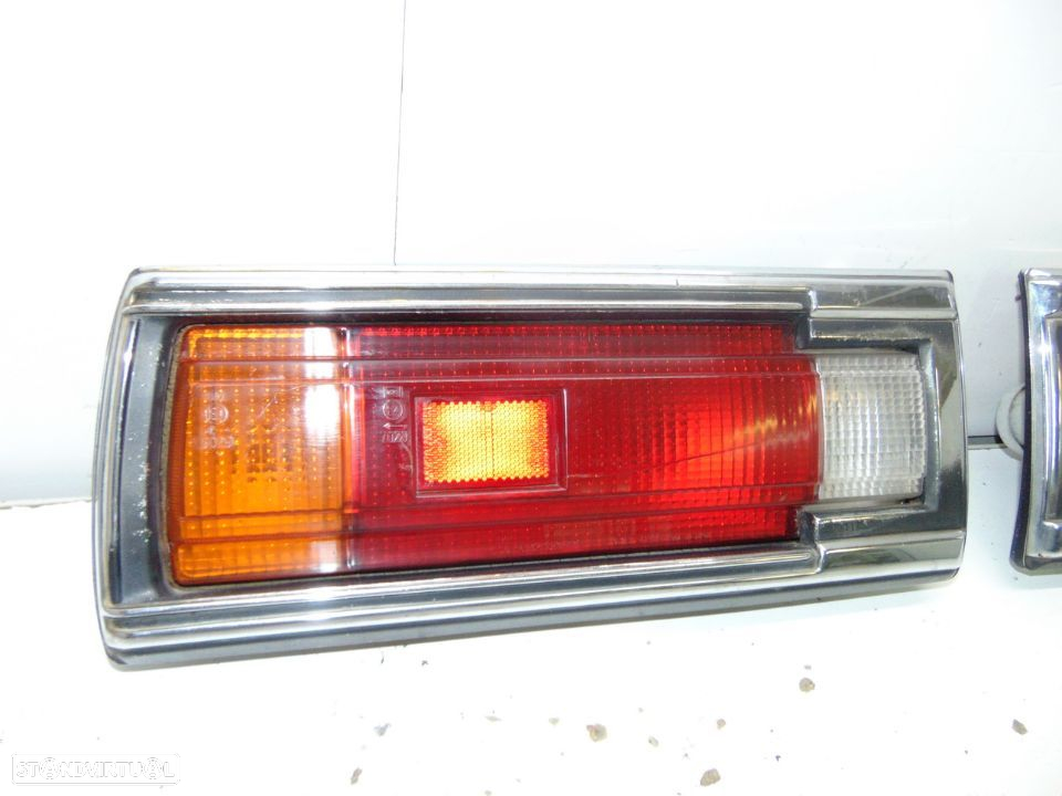 Datsun sunny farolins trás - 2