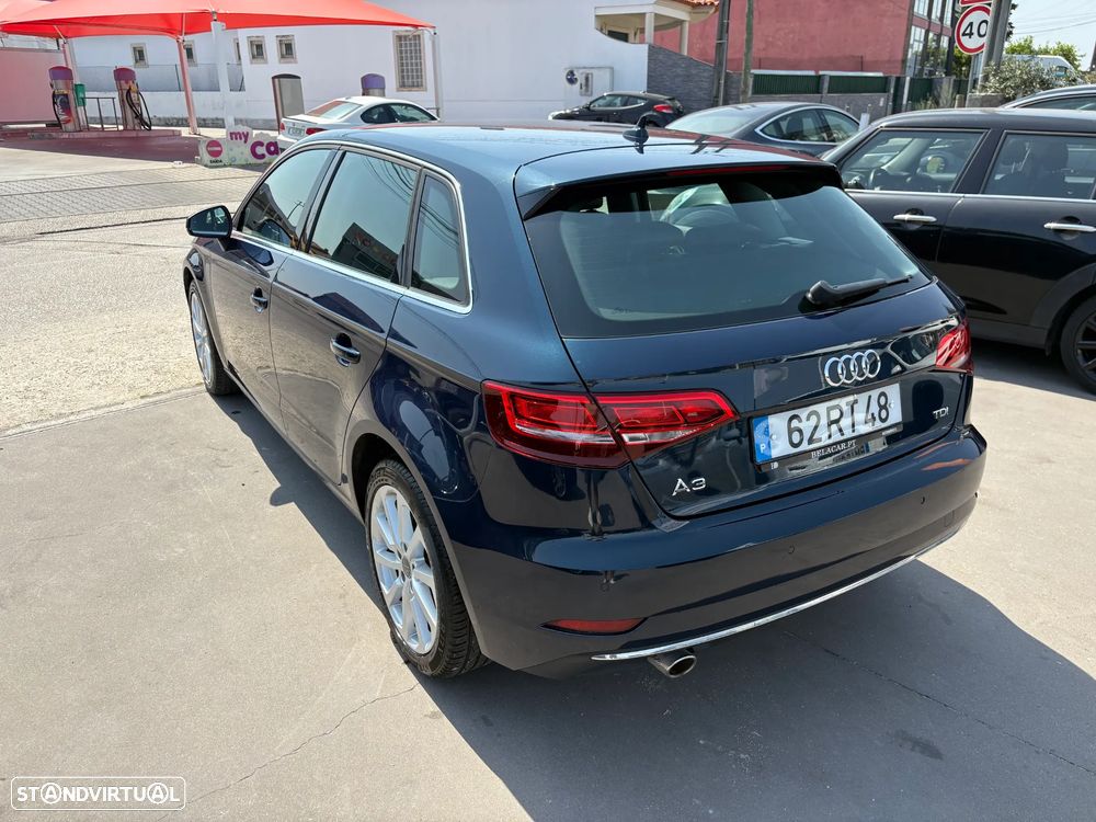 Audi A3 Sportback 1.6 TDI B.Line Attraction - 4