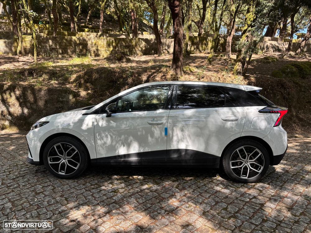MG MG4 64 kWh Luxury - 11