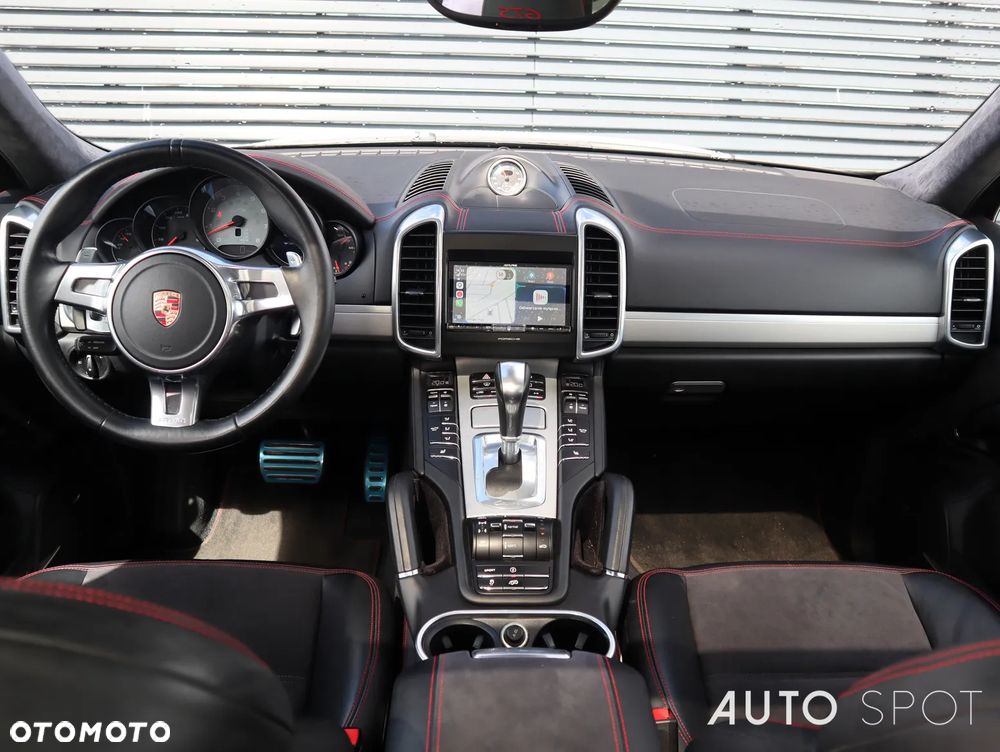 Porsche Cayenne GTS - 22