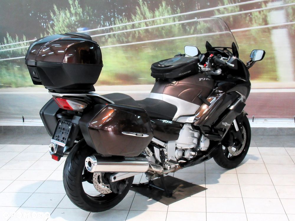 Yamaha FJR - 7