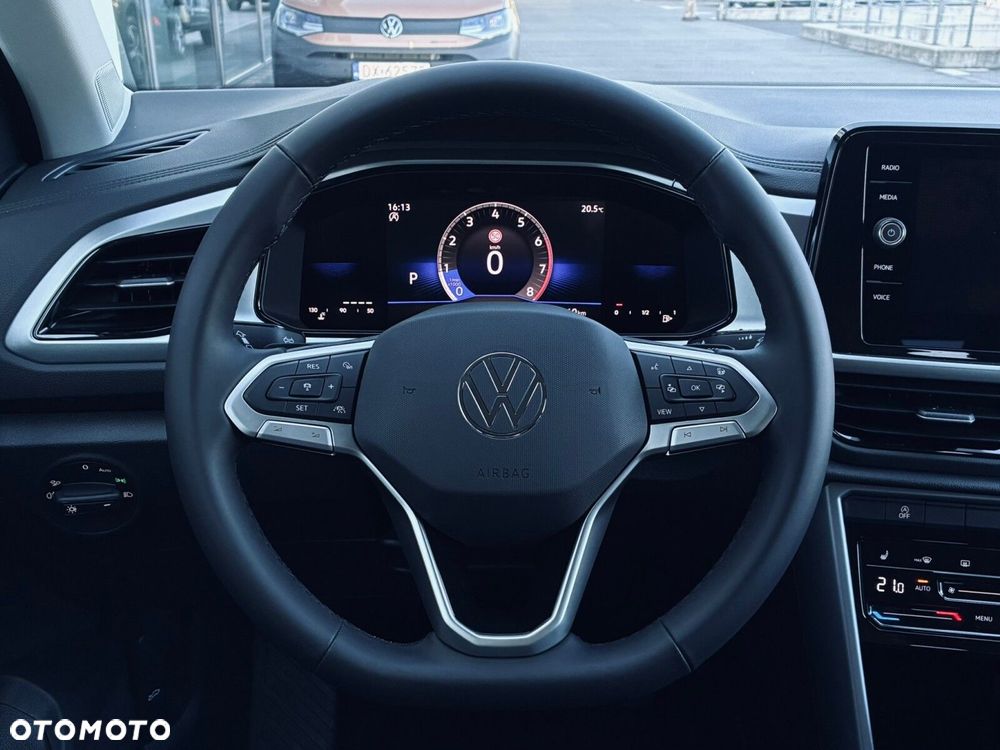 Volkswagen T-Roc - 13