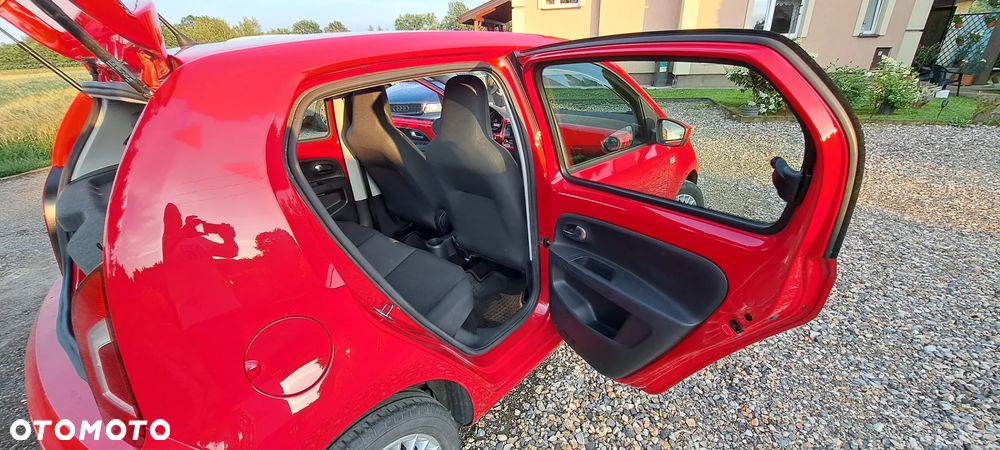 Volkswagen up! 1.0 high Perfectline - 16