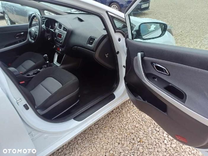 Kia Ceed 1.6 CRDi 128 Dream-Team Edition - 5