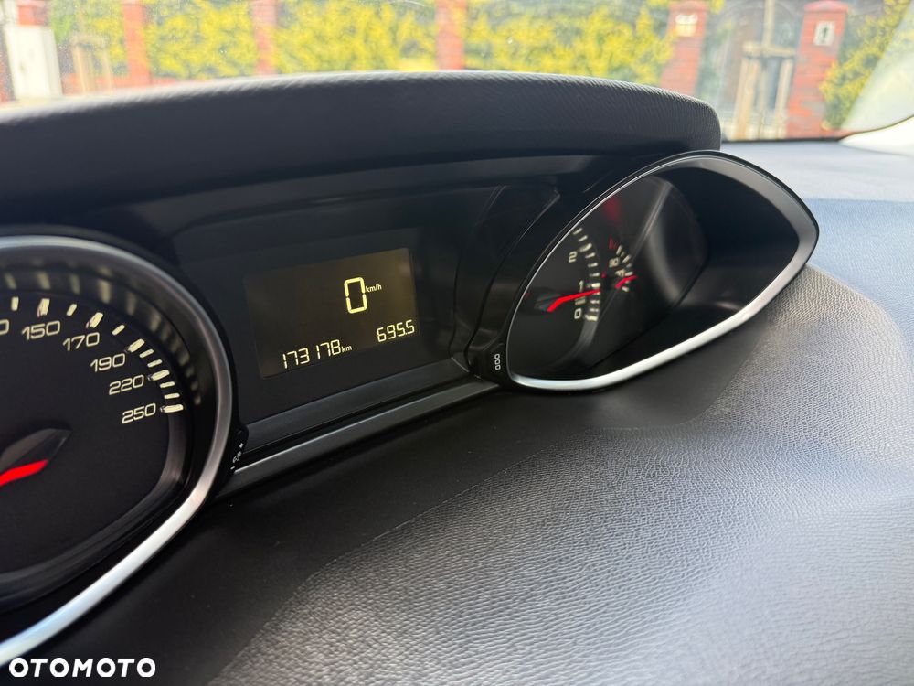 Peugeot 308 1.2 PureTech GPF Active S&S - 16